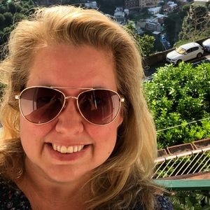 Meet your Posher, Sarah